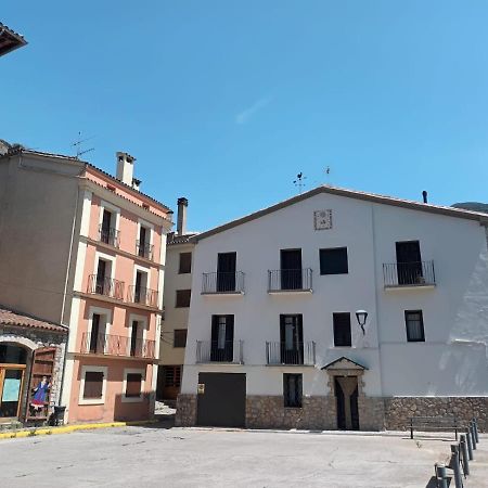 Un Tros De Sal. Casa Rural A Gerri De La Sal. Villa Exterior photo