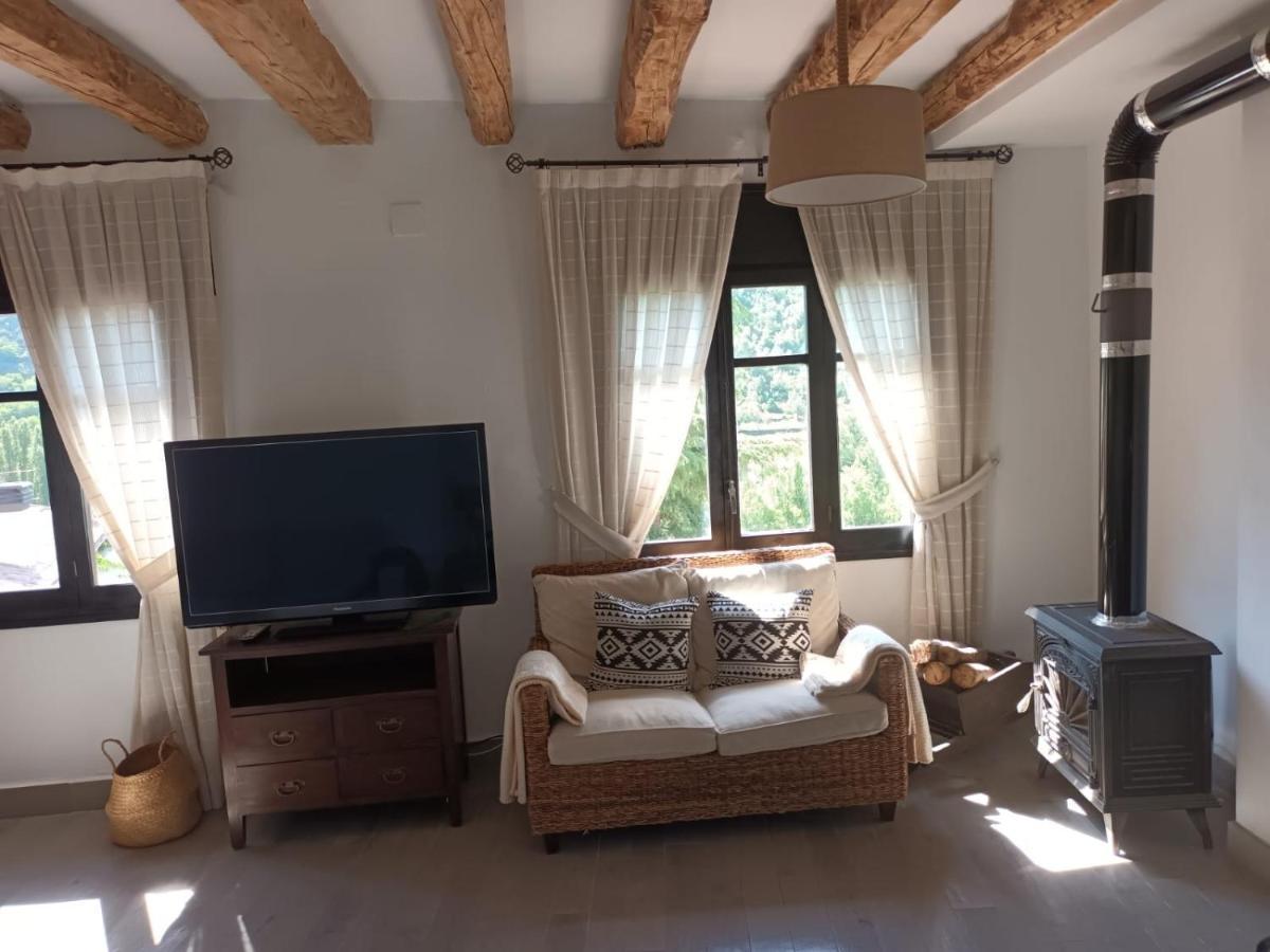 Un Tros De Sal. Casa Rural A Gerri De La Sal. Villa Exterior photo
